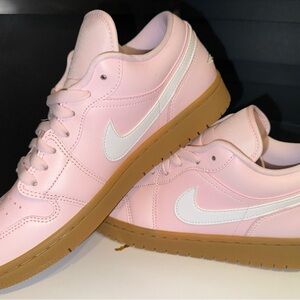Nike Jordan 1 Low Arctic Pink